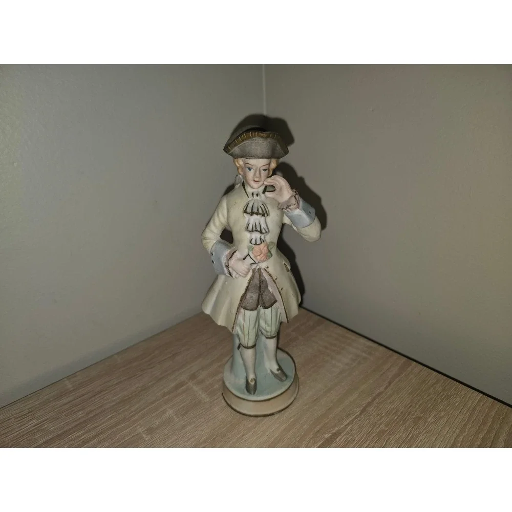 Vintage Occupied Japan Porcelain Colonial‎ Gentleman Figurine Tricorn Hat 1940s